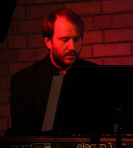 Prince 02a SwingingChristmas Ensemble 1 Pianist