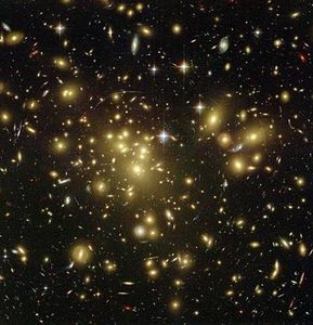 galaxies-lointaines-RTEmagicC_abell-150908d.jpg.jpg