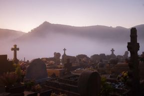 Meurtres-au-Pays-Basques-cimetiere-polar-fr3-Blog-J-Barthe.jpg