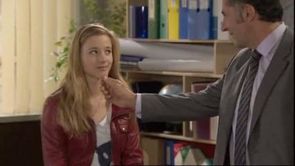 Ashley-et-son-pere-qui-defend-Nathan.jpg