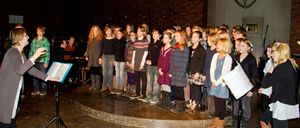 Adventskonzert Gymnasium 2012 04 Chor 5.bis7.Kl. 01