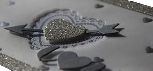 love you argent detail
