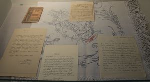 AusstellungHaushaltshilfen 01 Zeugnisse