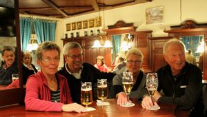 Eroeffnung 02 Gaeste 03