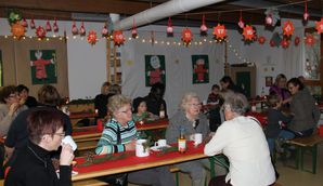 KiGaMenschenskinderAdventsJahresfest 08 Bewirtung