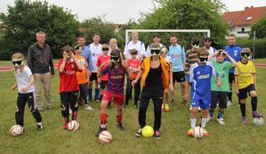 Schnuppertraining-Blindenfu-ball-01.jpg