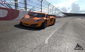 iracing_rockingham_11.jpg