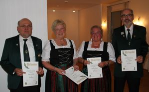 SSG50JahreEhrenabend 03 Ehrenkreuz