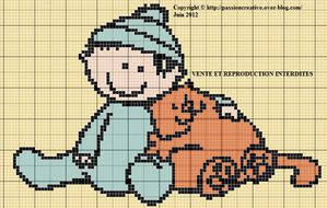 Bebe-et-son-chat-calin.jpg