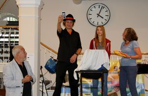 SommerferienclubFinale 13 Verlosung Hauptpreis Smartphone