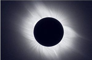 Eclipse totale -couronne solaire