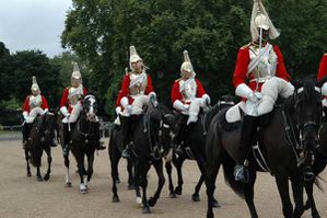 20081010213653_releve-garde-londres.jpg