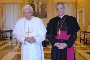 mgr-marc-aillet-eveque-de-bayonne-lescar-et-oloron-a 929998