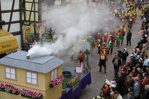 RosenmontagszugVH 21 Feuerwehr 05
