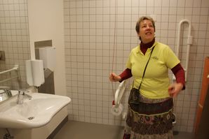 BilhildisKinderhausEinblicke 05 BehindertenWC