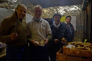 Altortweihnacht 03 VCC Bratwuerste