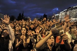 118500_des-manifestants-devant-le-parlement-grec-a-athenes-.jpg