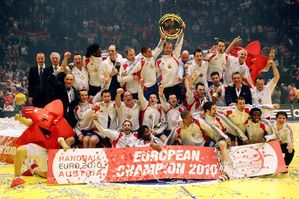 800px-France is jubilant (03) - 2010 European Men's Handbal
