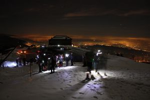 Ciaspolata in notturna sul Montegrappa. Una Ciaspolata non competitiva per esplorare in notturna (a favore di luna) il Massicio del Grappa, con la conduzione di guide alpine esperte
