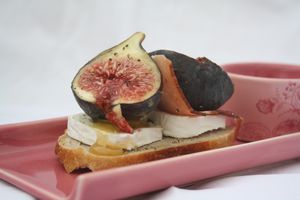 figues chèvre speck miel (16)