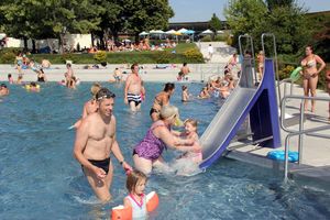 Nichtschwimmerbecken Kleinrutsche 1