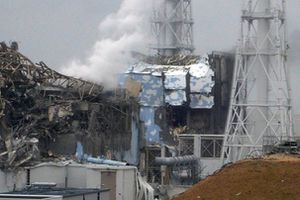reacteurs-3-et-4-de-Fukushima-16-mars-2011.jpg