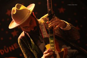 IMG_1909sig.jpg