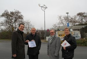 Erdgastankstelle-Windrad1.jpg