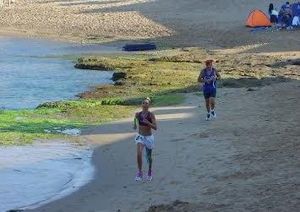 Maratona alla Fidippide 2014 (7^ ed.). Il racconto di Eleonora Suizzo: La Fidippide? Un appuntamento immancabile con il mio mare e il mio faro e, come sempre, con la corsa che mi dà tanto
