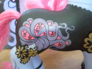 PONY-flanc.gif