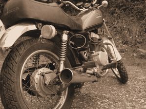 moto-cm-250.jpg