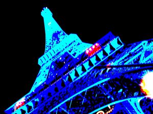 tour eiffel bleue