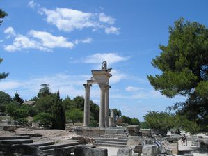 Site archéologique de Glanum - Le Clos des Lavandes