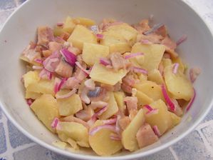 salade-de-pommes-de-terre-aux-harengs.JPG