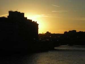 paris-la-nuit.JPG