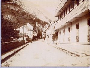 Avenue de Saint Sauveur en 1900