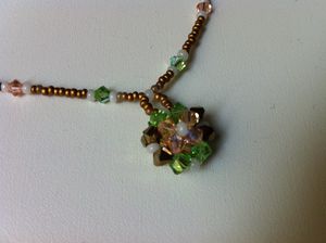 collier-perles-swarovski-boule.JPG