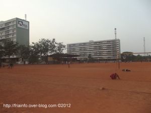Terrain-rouge.JPG