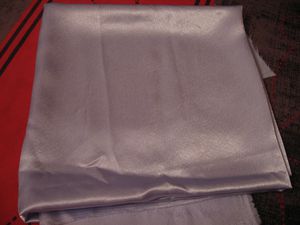 Tissu-soie-violet.JPG