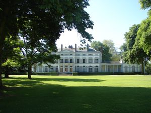 Chateau de Groussay 02