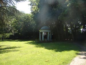 Chateau de Groussay 39