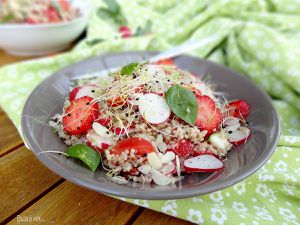Salade-boulgour-quinoa-aux-fraises-2-epices-et-moi.jpg