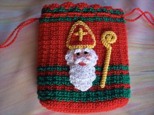 pochette-st-nicolas-cadeau-crochet