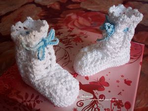 chaussons-sacs-dragees-bapteme-crochet.jpg
