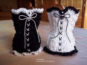 corsets-pochons-dragees-decoration-table-crochet