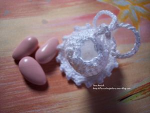 tetine-dragees-pochon-bapteme-mariage-crochet