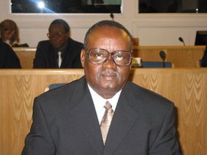 justin-mugenzi-bis.jpg