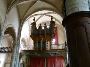 St-Jean-de-Losne-orgue.JPG