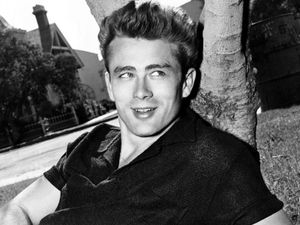 james-dean-sourire.jpeg
