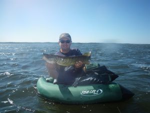Brochet 65 cms Lacanau le 31_07_10